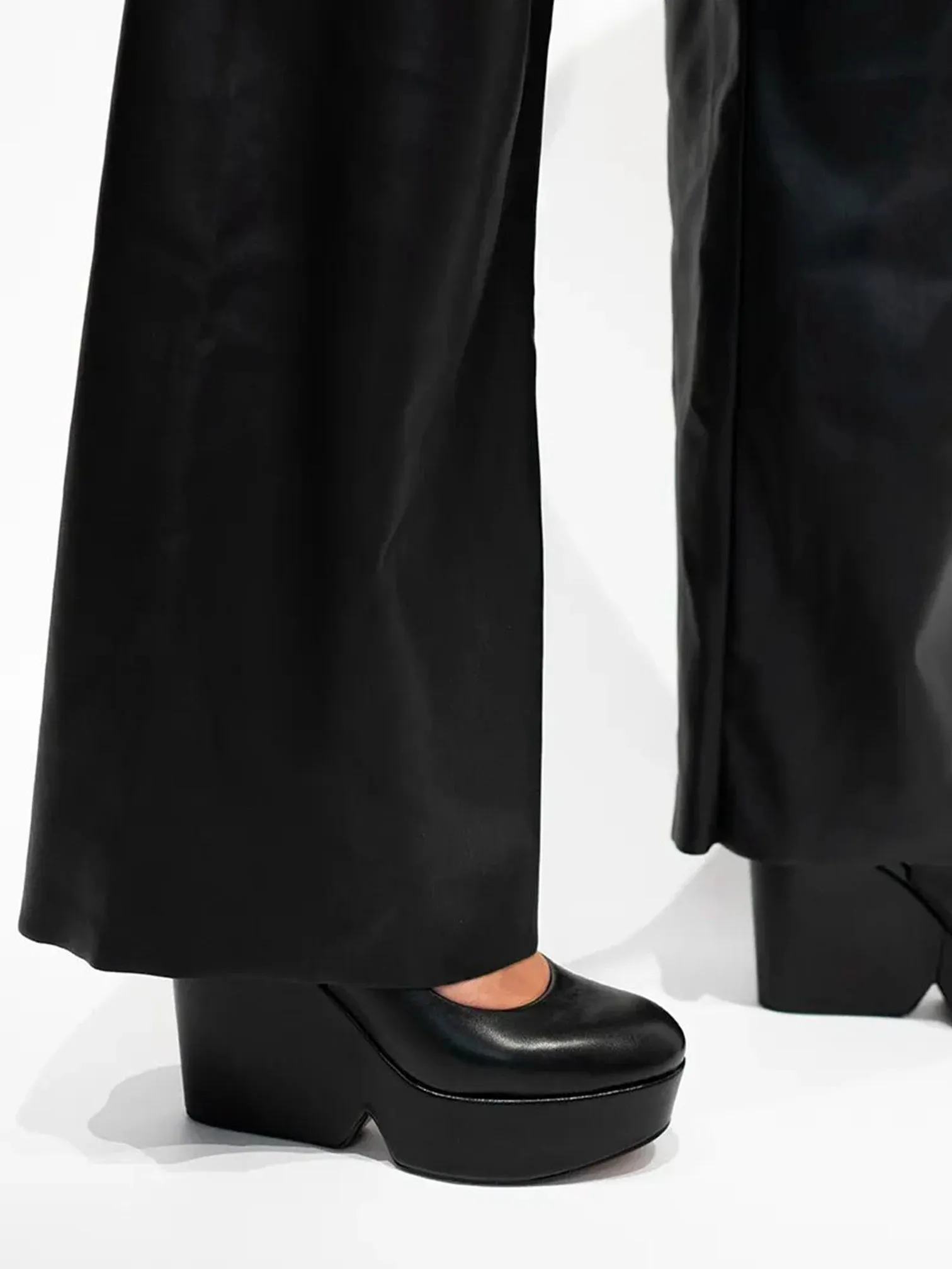 BELITA, black