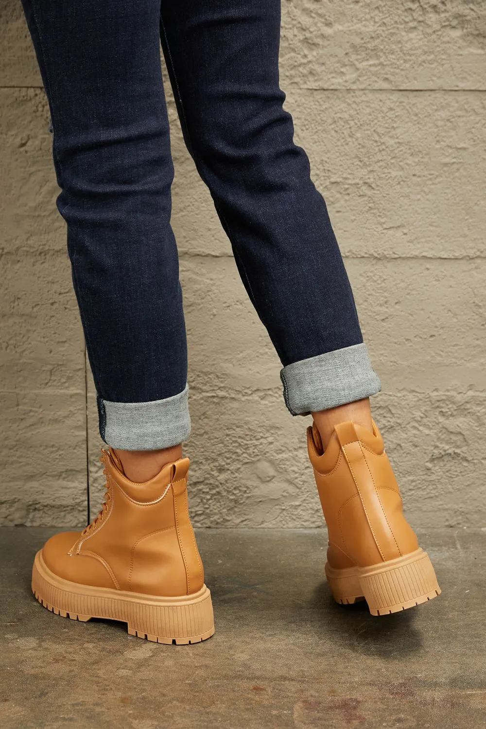 East Lion Corp Platform Combat Chunky Thick Sole Caramel Tan Lace Up Bootie Boots