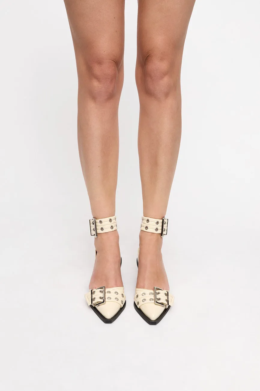 FEMININE BUCKLE OPEN CUT PUMPS