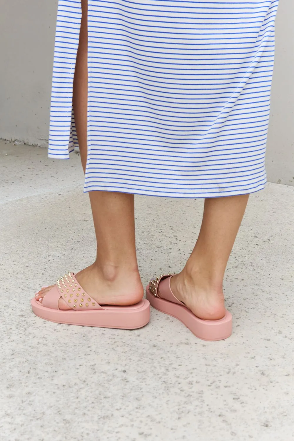 Forever Link Studded Cross Strap Slide On Slip In Platform Flat Sandals in Blush Pink