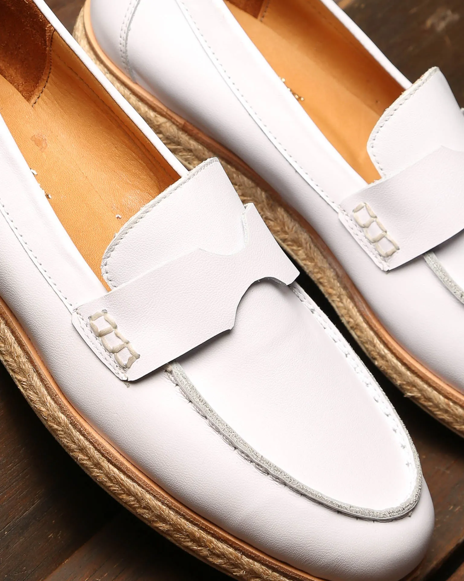 Pancha 715 White